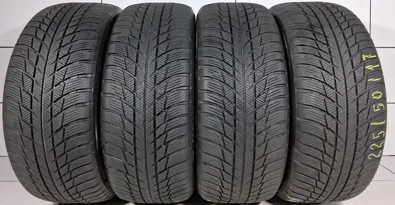 Bridgestone Blizzak Lm001 225/50R17 94 H [2019] 7 Mm 1