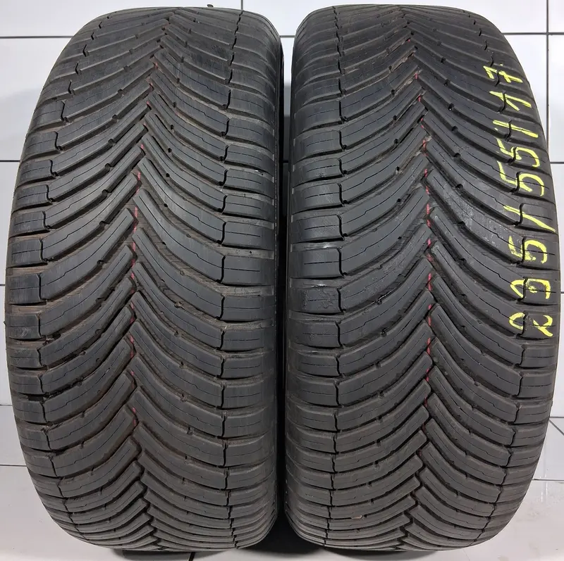Bridgestone Turanza All Season 6 235/55R17 103 V [2023] Demo - 7Mm 1