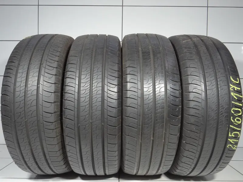 Goodyear Efficient Grip Cargo 215/60R17c 109/107 H [2021] 8 Mm. [Demo] 1