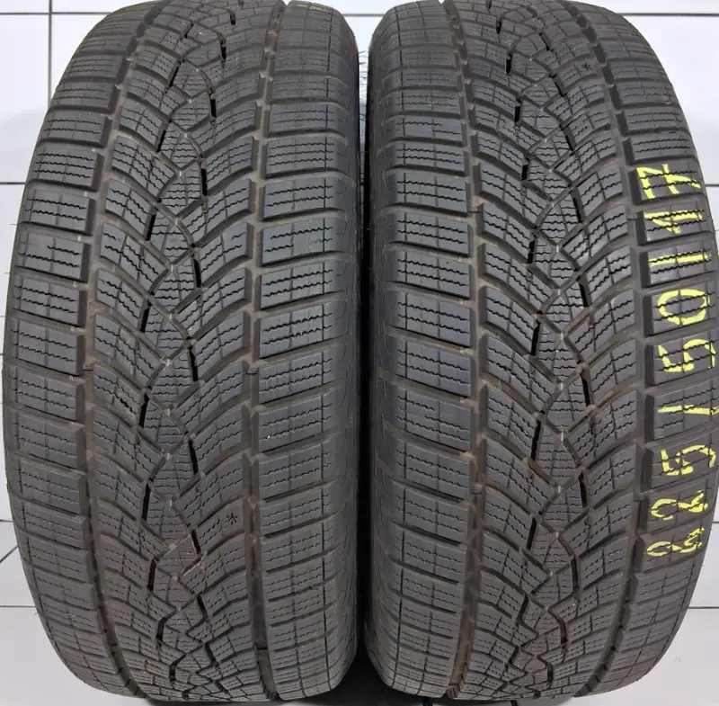 Goodyear Ultra Grip Performance Gen-1 225/50R17 98 H [2022] 7 Mm 1