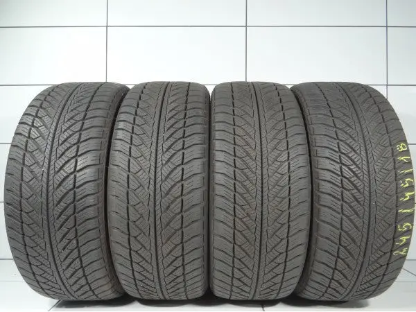Goodyear Ultragrip 8 Performance 245/45R18 100 V 1