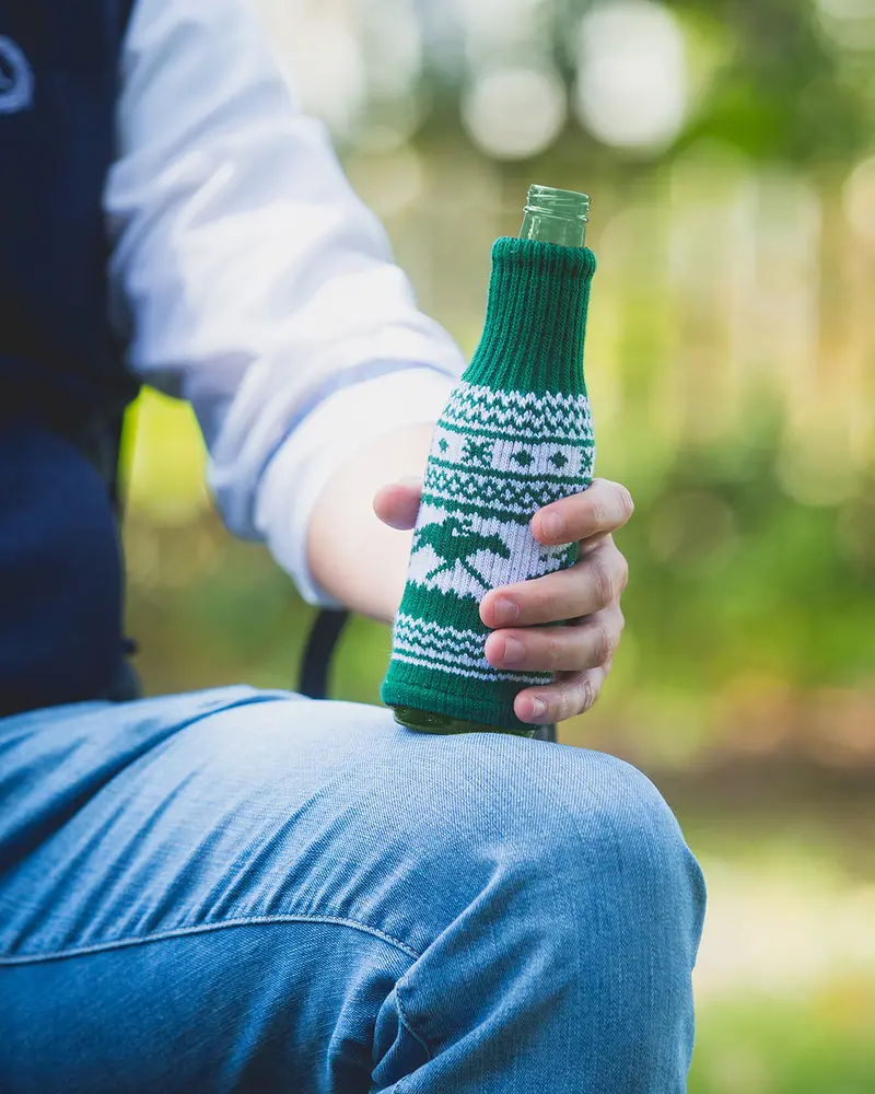 Keeneland Holiday Knit Bottle Cooler 1