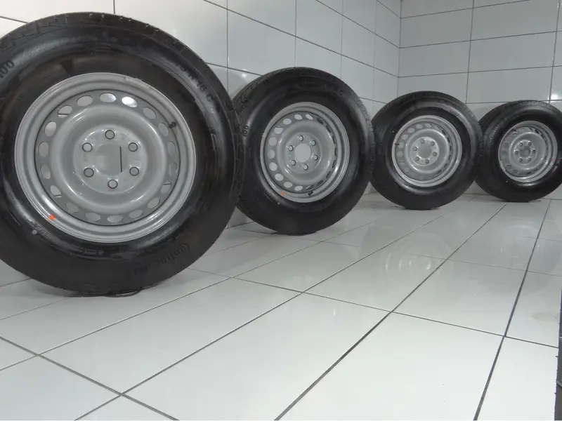 Koła Mercedes Sprinter W907 W910, 6X130, Et-54, 225/75R16c 121/120 R Srebrny 1