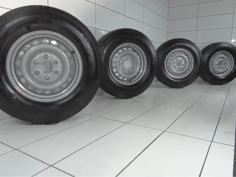 Koła Mercedes Sprinter W907 W910, 6X130, Et-54, 225/75R16c 121/120 R Srebrny 1