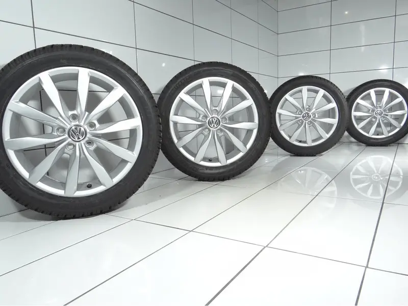Koła Vw Golf Vii, 5X112, Et 48, 205/50R17 93 H Srebrny 1