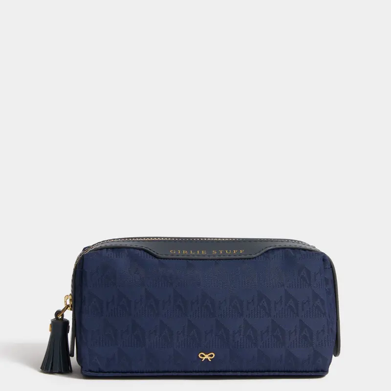 Logo Girlie Stuff Pouch 1