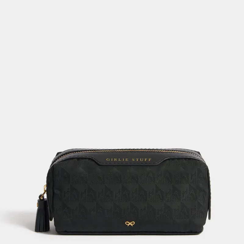 Logo Girlie Stuff Pouch 1