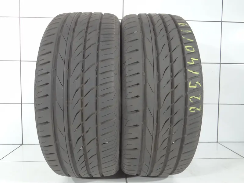 Matador Hectorra 3 Mp47 225/40R19 93 Y [2022]8Mm 1