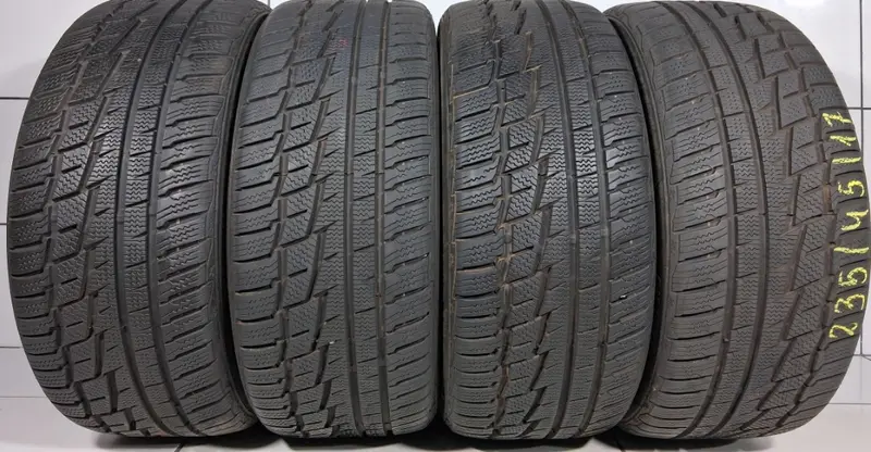 Matador Sibir Snow Mp92 235/45R17 97 V 1