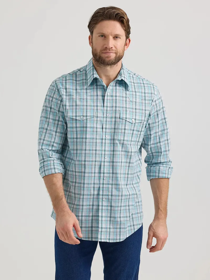 Men's Wrangler Wrinkle Resistant Blue/White Check Snap Shirt 1