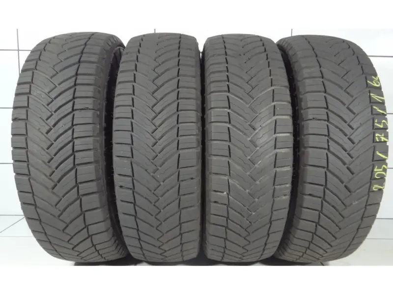 Michelin Agilis Crossclimate 225/75R16c 121/120 R [2024] 8Mm 1