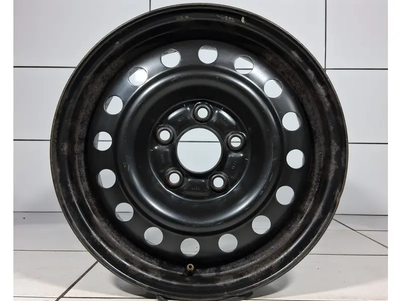 Nissan Oe 15' Czarny 1