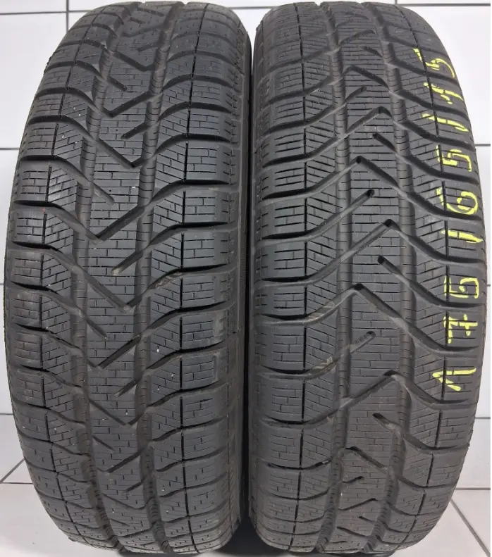 Pirelli Snowcontrol Serie 3 Winter 210 175/65R15 84 H [2017] 8Mm(Demo) 1