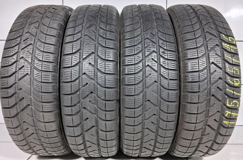 Pirelli Snowcontrol Serie 3 Winter 210 175/65R15 88 H 1