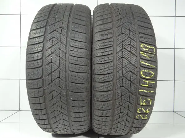 Pirelli Sottozero 3 Winter 225/40R19 93 H 1