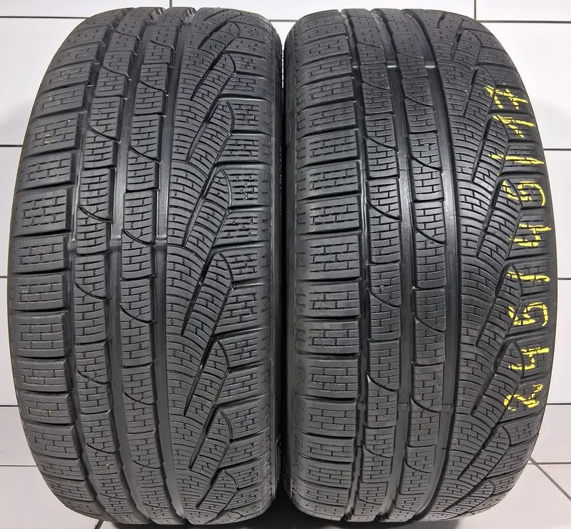 Pirelli Sottozero Winter 210 Serie Ii 245/45R17 99H [2018] 7.5Mm 1