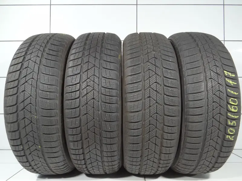 Pirelli Winter Sottozero 3 205/60R17 93 H [2019] 7.5Mm(Demo) 1
