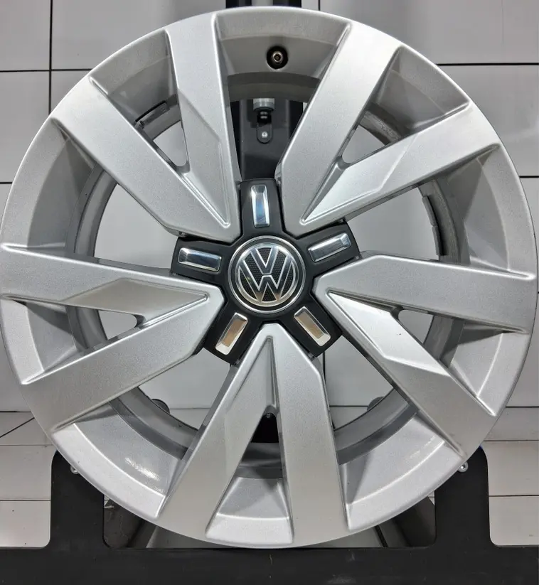 Volkswagen Oe 16' Srebrny 1