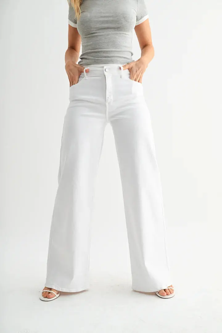 Women's Just Black Denim Stretchy Wide Leg White Jean 1